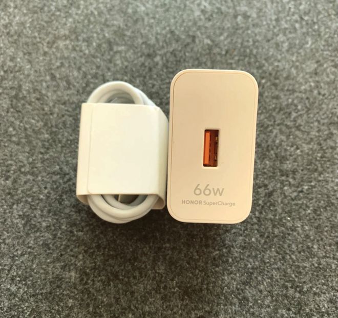 有线快充+北斗功能三证也已齐全荣耀神秘新机突然入网：66W(图2)